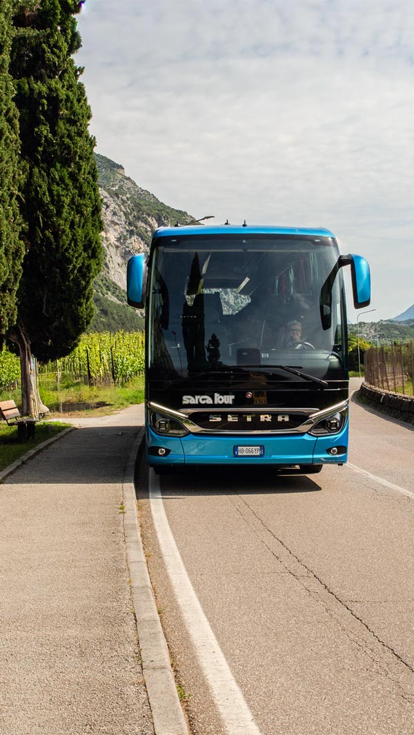 Sarcatour a Dro - Lago di Garda - Servizio noleggio autobus con conducente da oltre 30 anni